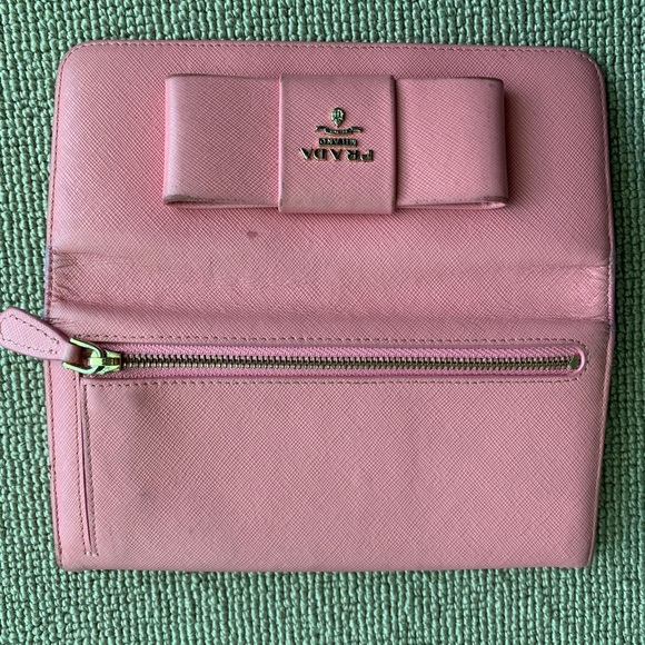 PRADA pink bow wallet leather women’s snap closure organizer bag zipper money - Picture 4 of 13